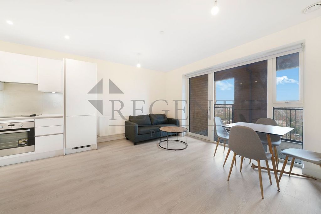 Property photo 1 of 13 (Main)