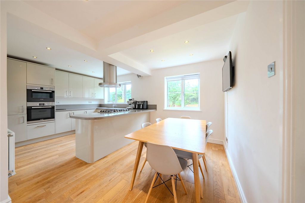 Property photo 2 of 16 Picture No. 05