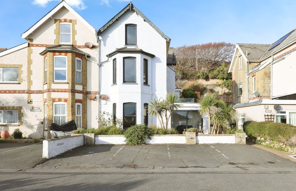 Property photo 1 of 33