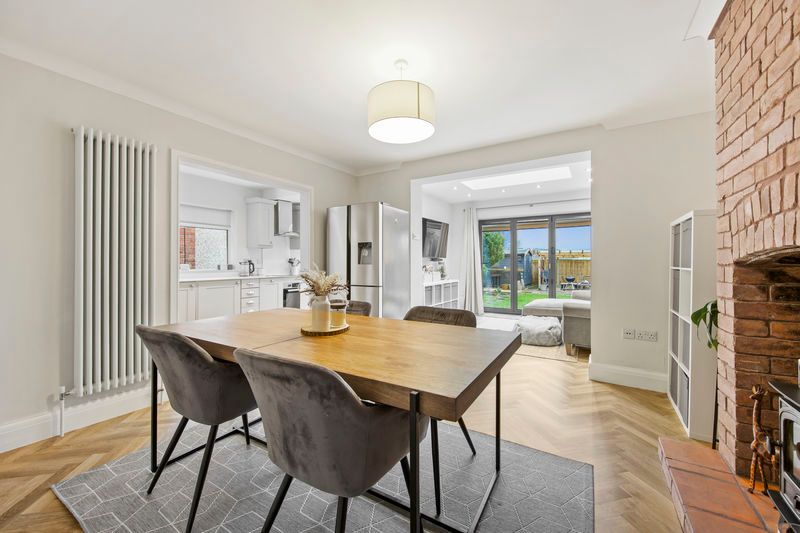 Property photo 1 of 28 Dining-Room.