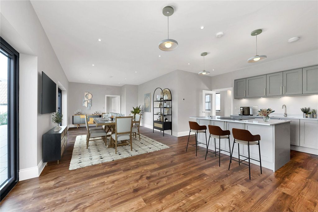 Property photo 3 of 17 Picture No. 15