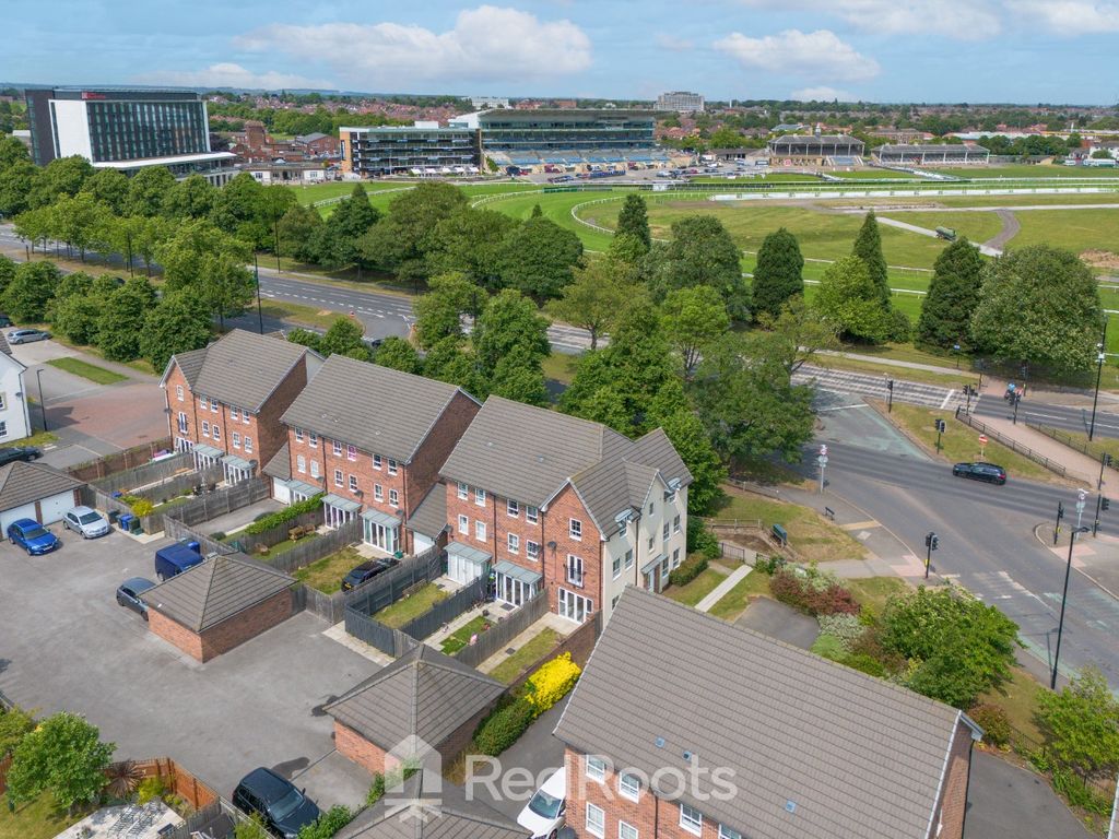 Property photo 2 of 31 4219103