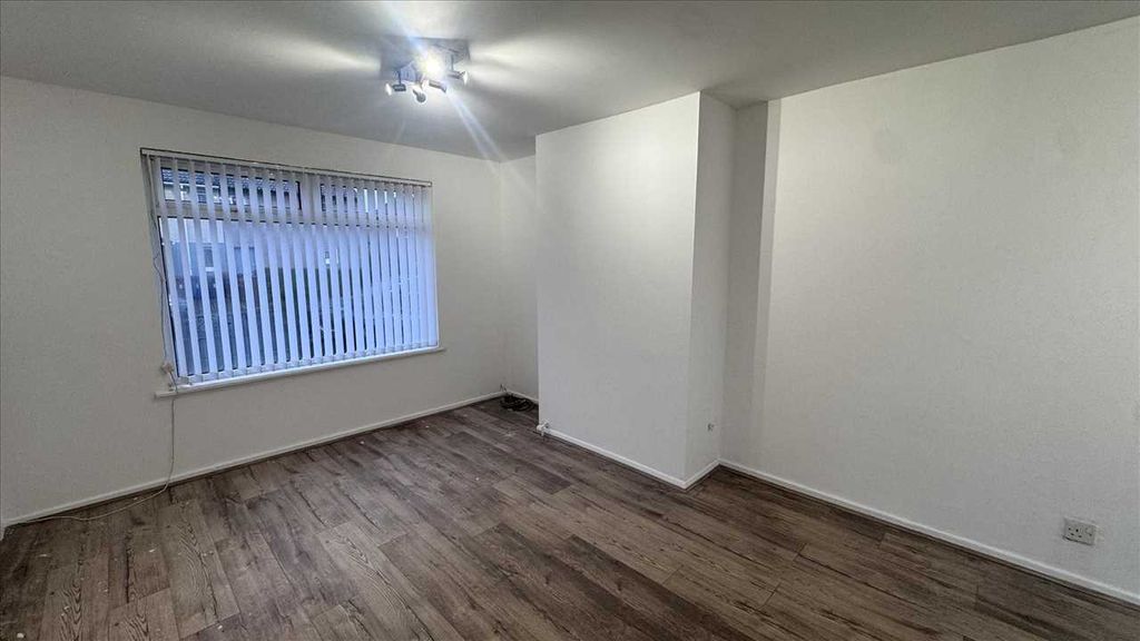 Property photo 2 of 10 Lounge