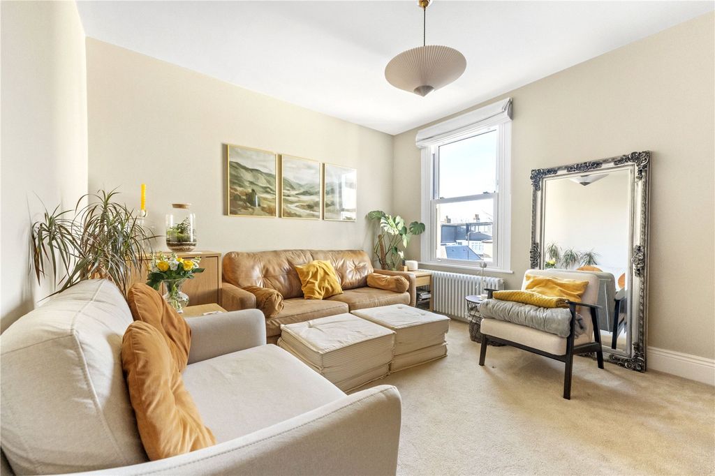 Property photo 1 of 14 Picture No. 08