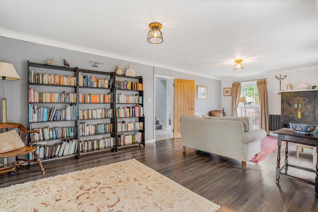 Property photo 3 of 29