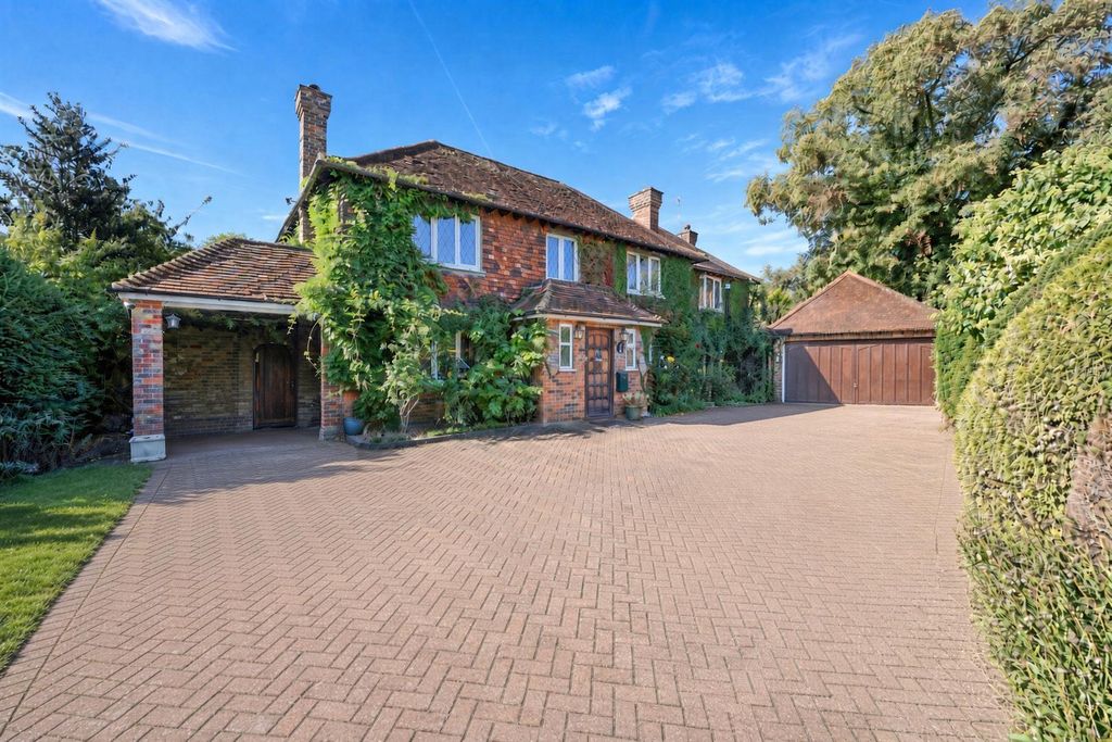 Property photo 1 of 34