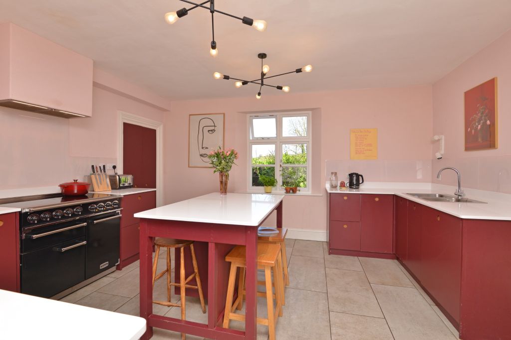 Property photo 2 of 35