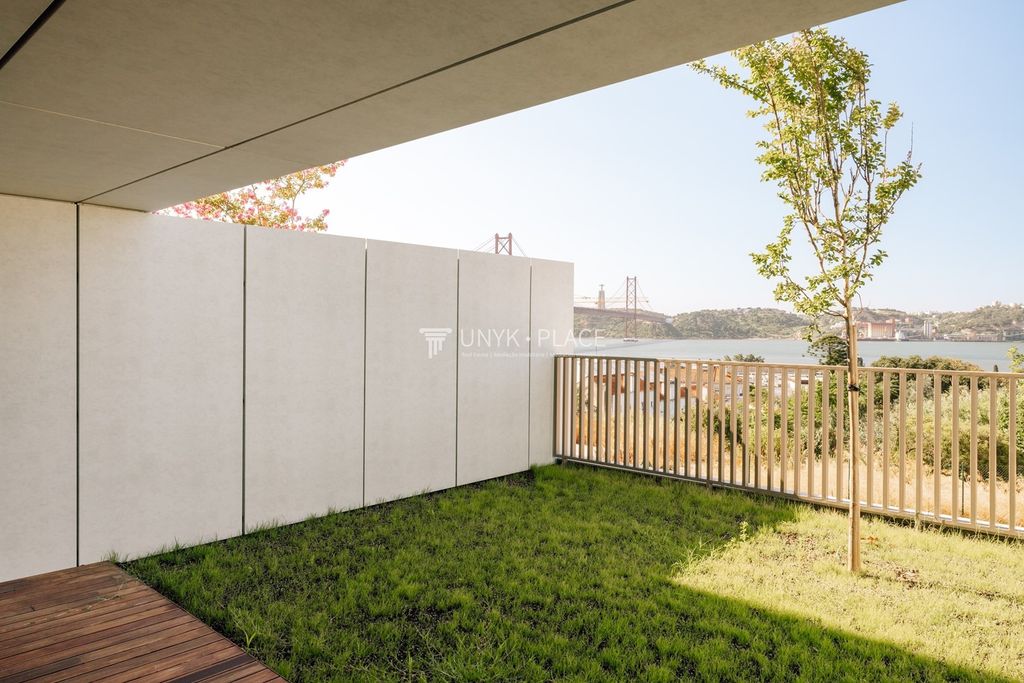 Property photo 1 of 28