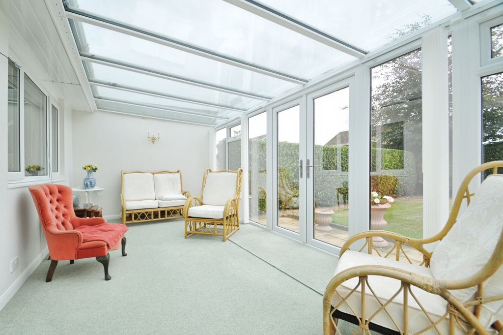 Property photo 2 of 17 Photo