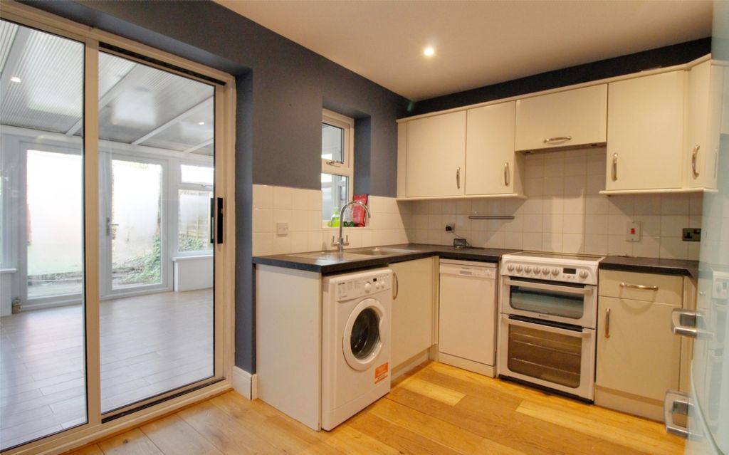 Property photo 3 of 21 Kitchen