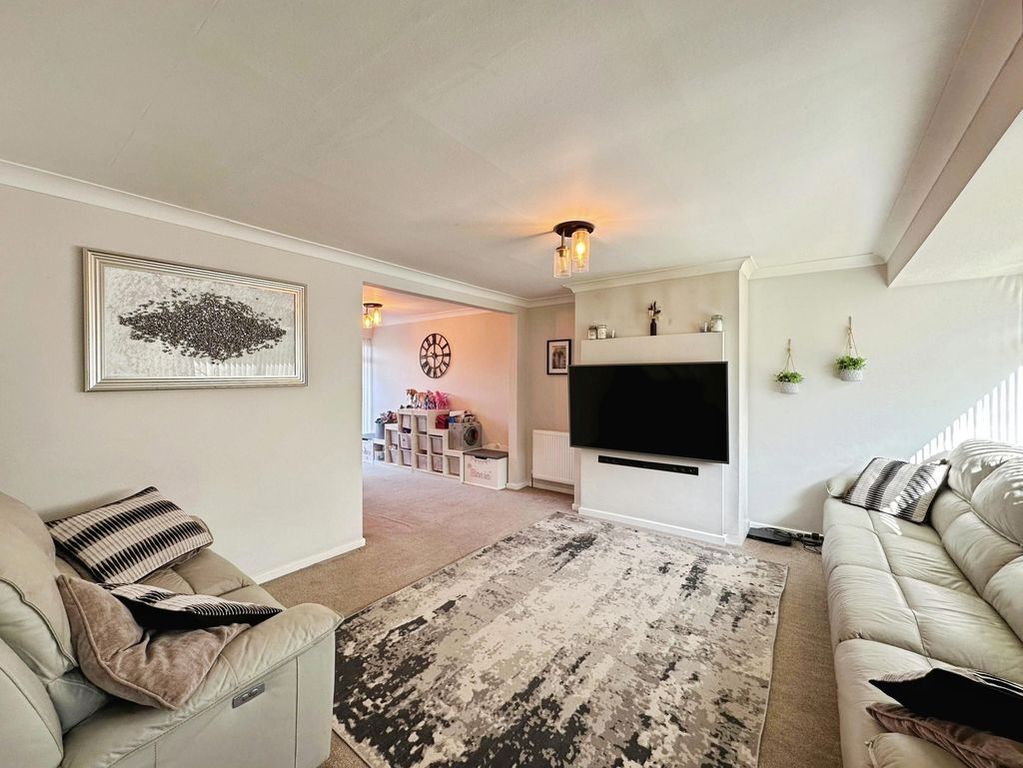 Property photo 3 of 18 Photo 17