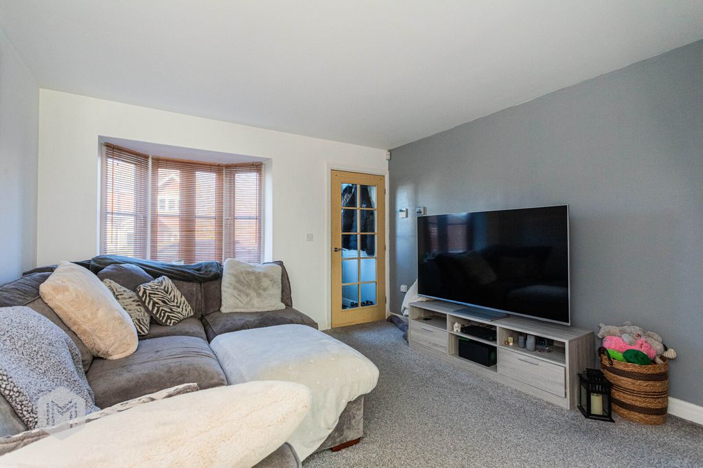 Property photo 2 of 14 Picture No. 22