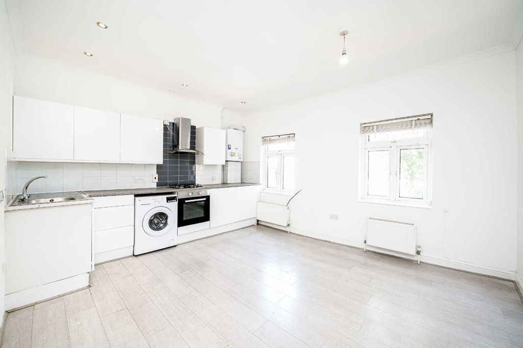Property photo 2 of 4