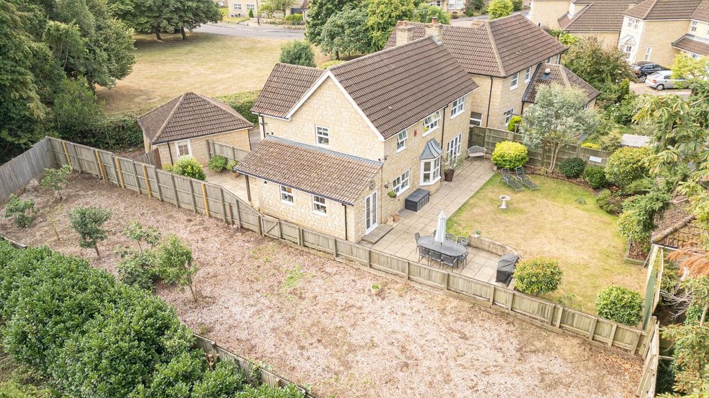 Property photo 2 of 33 7 Petty Lane-10.Jpg