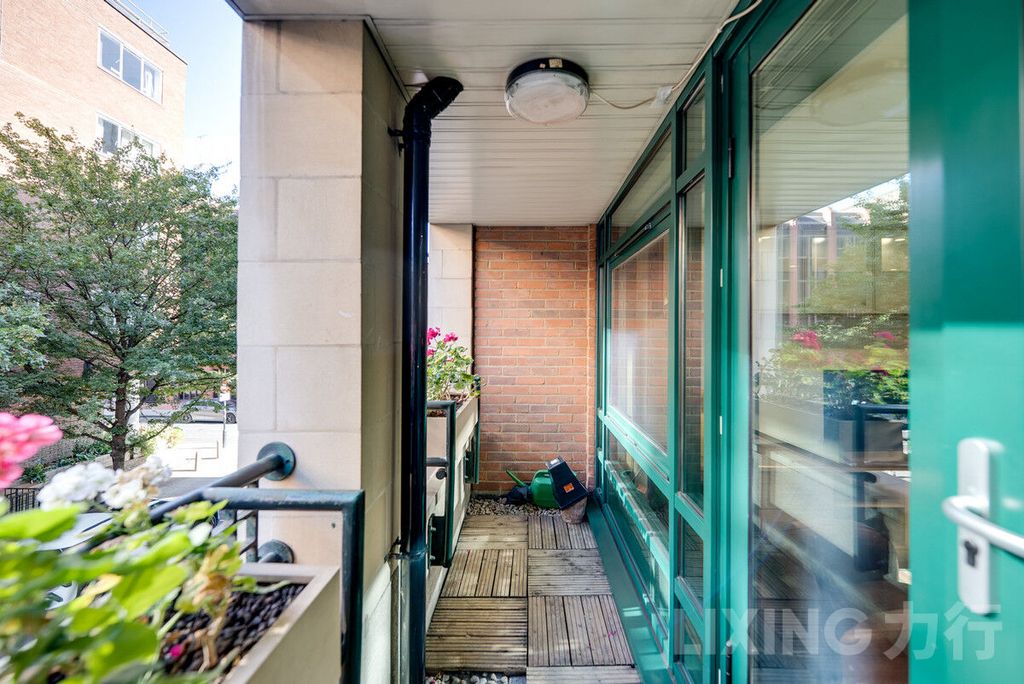 Property photo 3 of 18