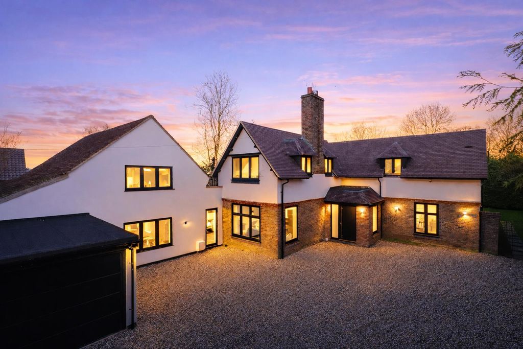 Property photo 1 of 25 Twilight Front