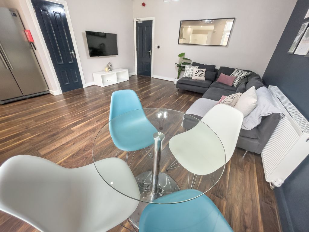 Property photo 2 of 13 Img_5965