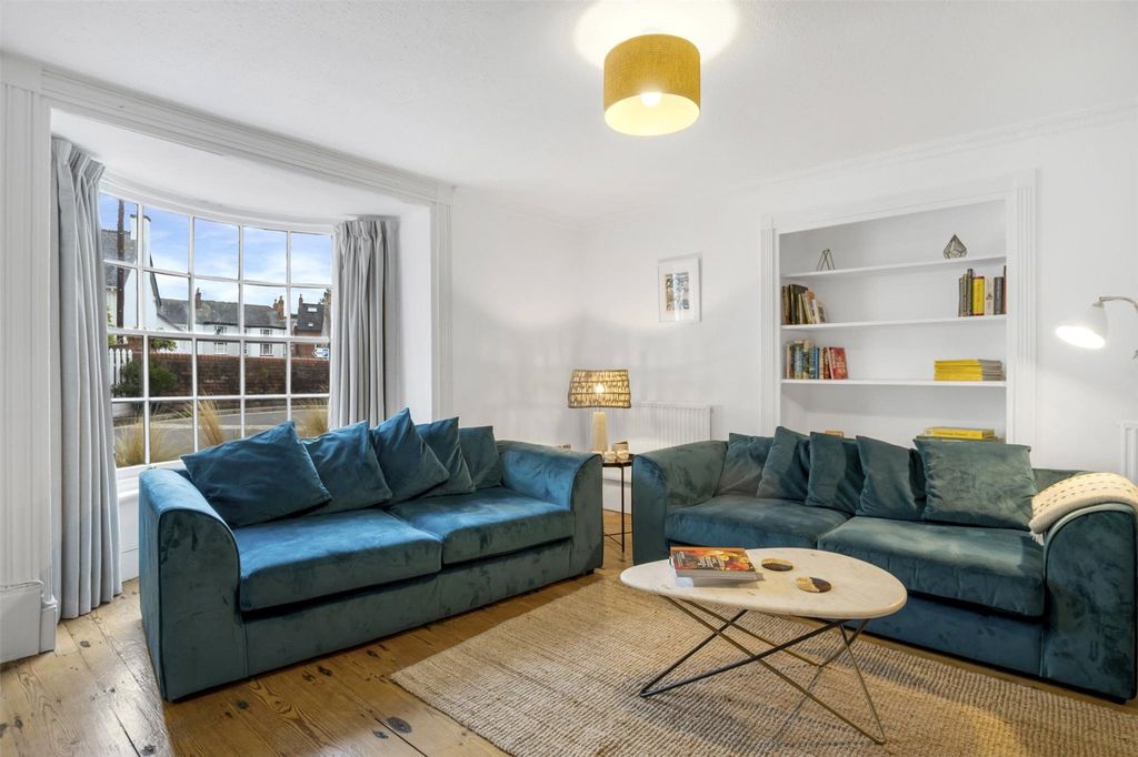 Property photo 3 of 12 Sitting Room