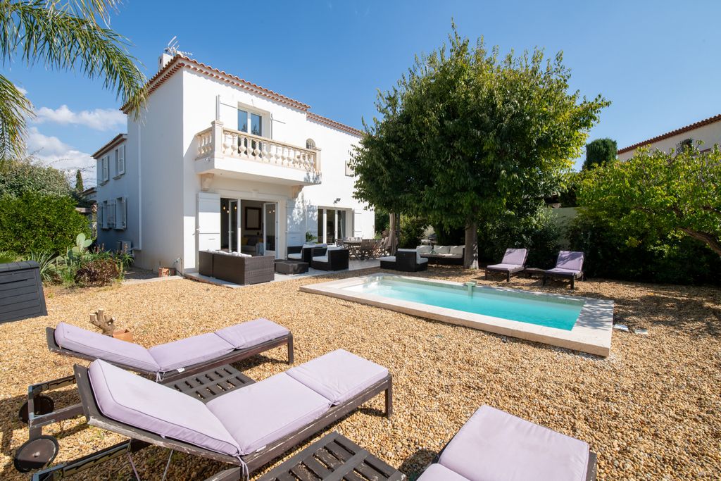 Property photo 1 of 28