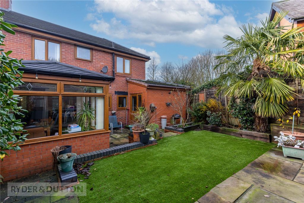 Property photo 2 of 24 Picture No. 11