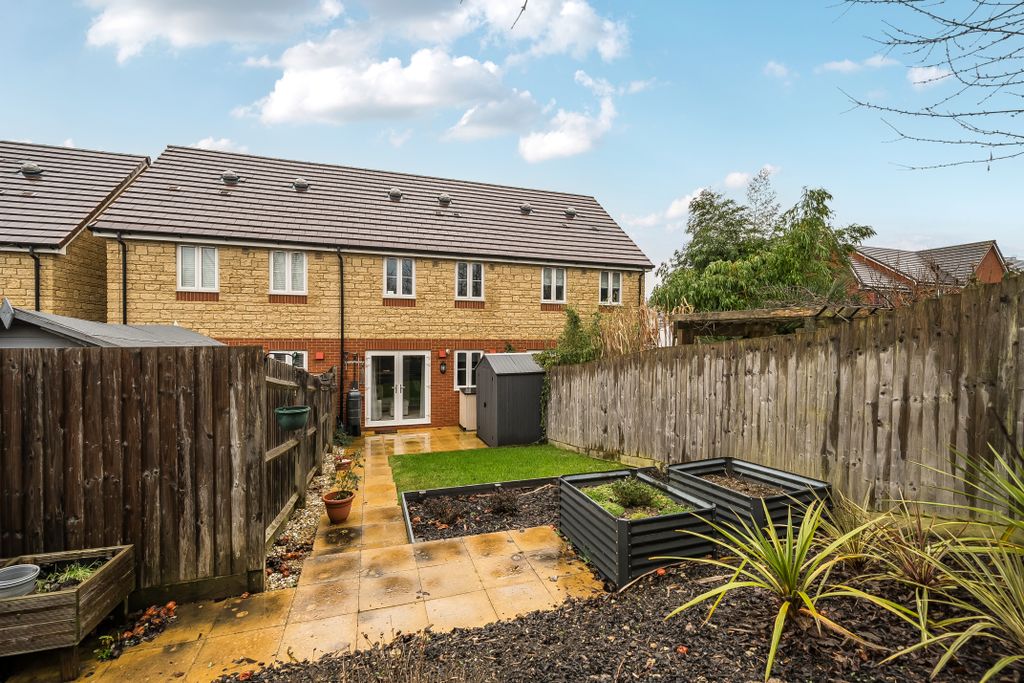 Property photo 2 of 13 14149532698c56662Ac22