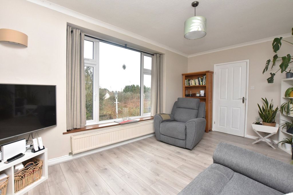 Property photo 3 of 23 Living Room