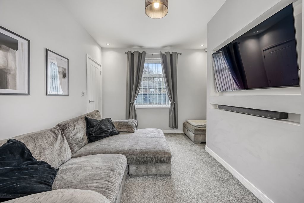 Property photo 3 of 24 4862423