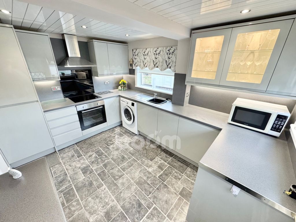 Property photo 3 of 26 Mossend Avenue, Kilbirnie Kitchen Shot