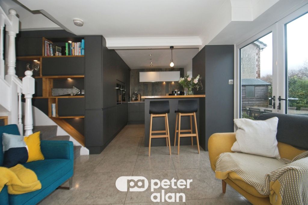 Property photo 3 of 40