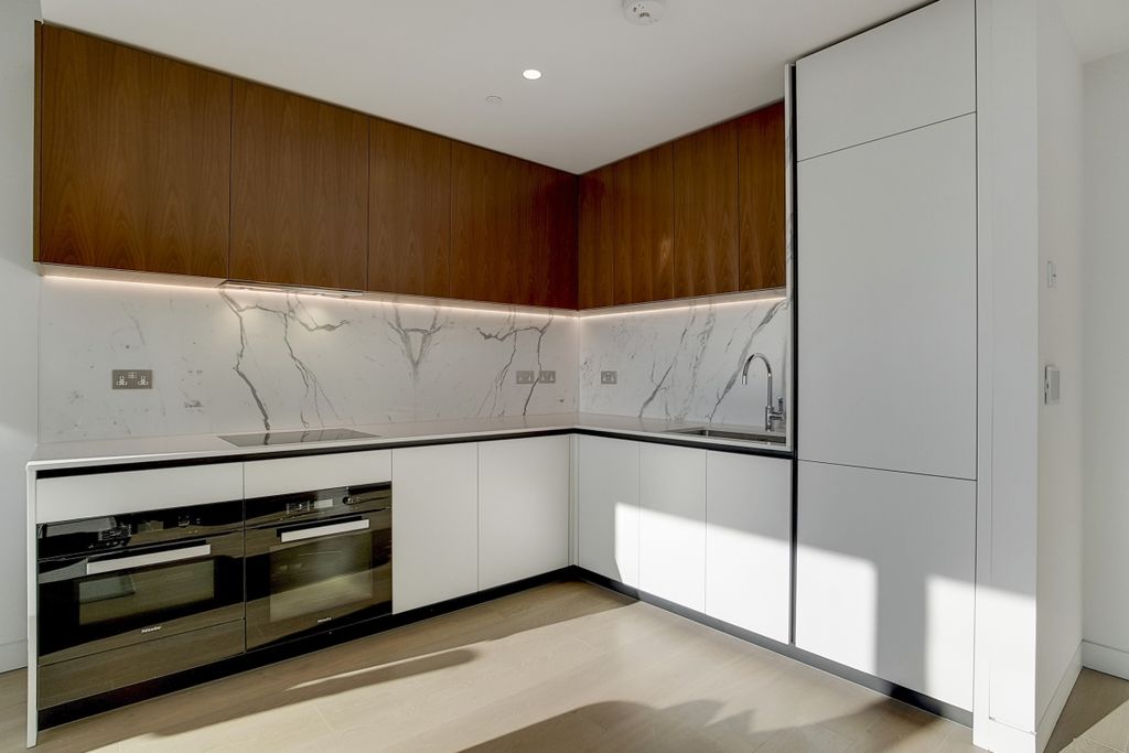 Property photo 2 of 9 2_Kitchen_Recepti...