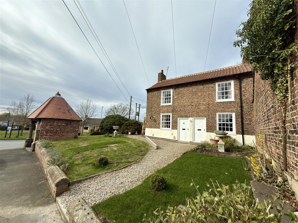 Property photo 1 of 21