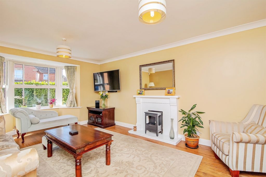 Property photo 3 of 19