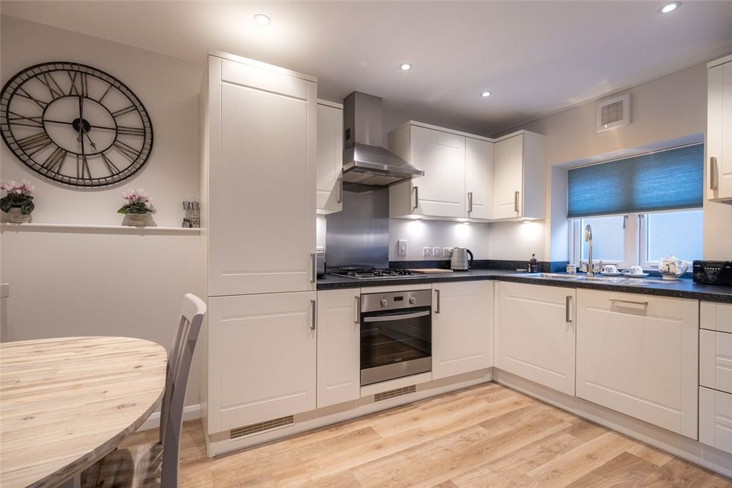 Property photo 3 of 10 Picture No. 06