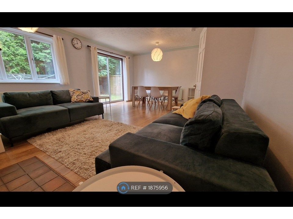 Property photo 2 of 12 Large Communal Space