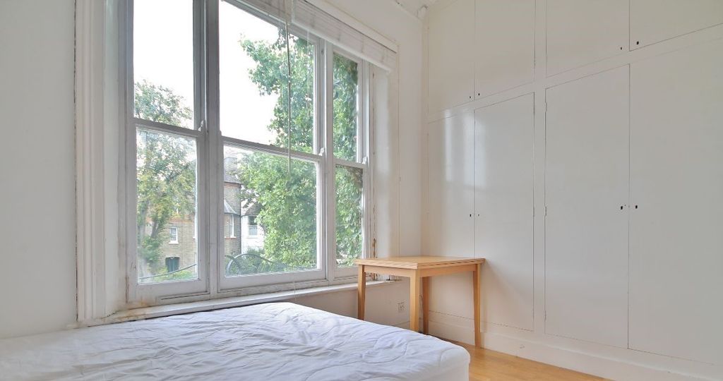 Property photo 2 of 6