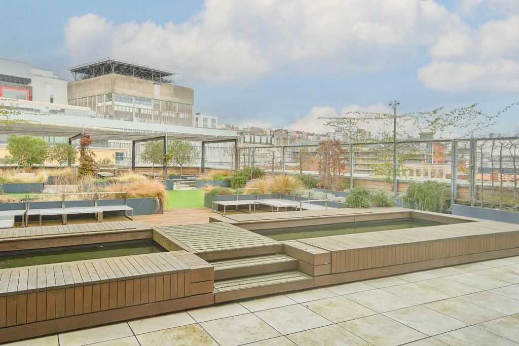 Property photo 3 of 24 714 Number One - Rooftop.Jpg