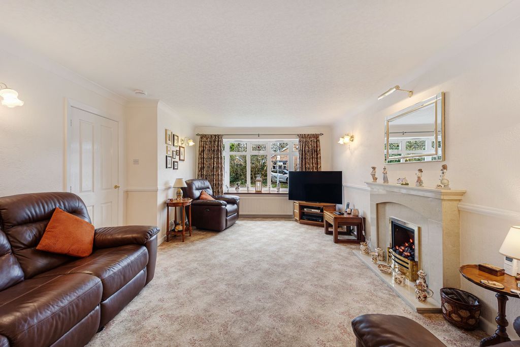 Property photo 3 of 31