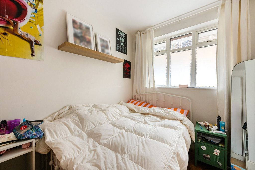 Property photo 3 of 12 Picture No. 23