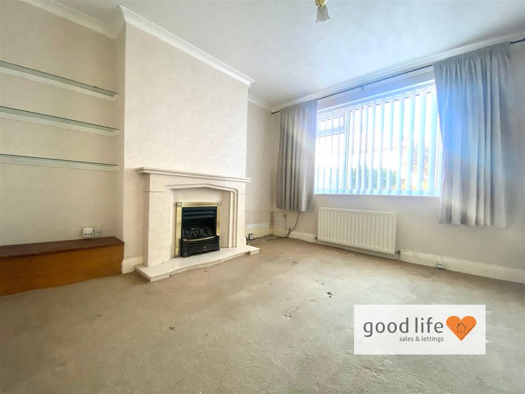 Property photo 2 of 16 20250102_133232888_Ios20Thebroadway.Jpg