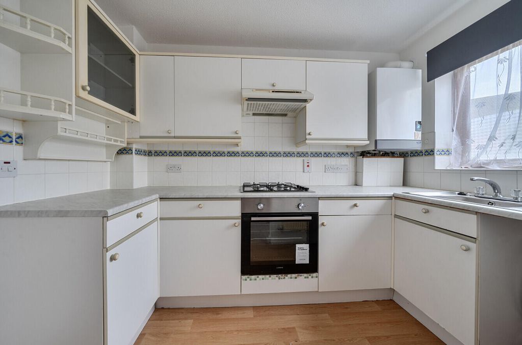 Property photo 2 of 15 Kitchen