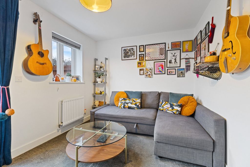 Property photo 3 of 25