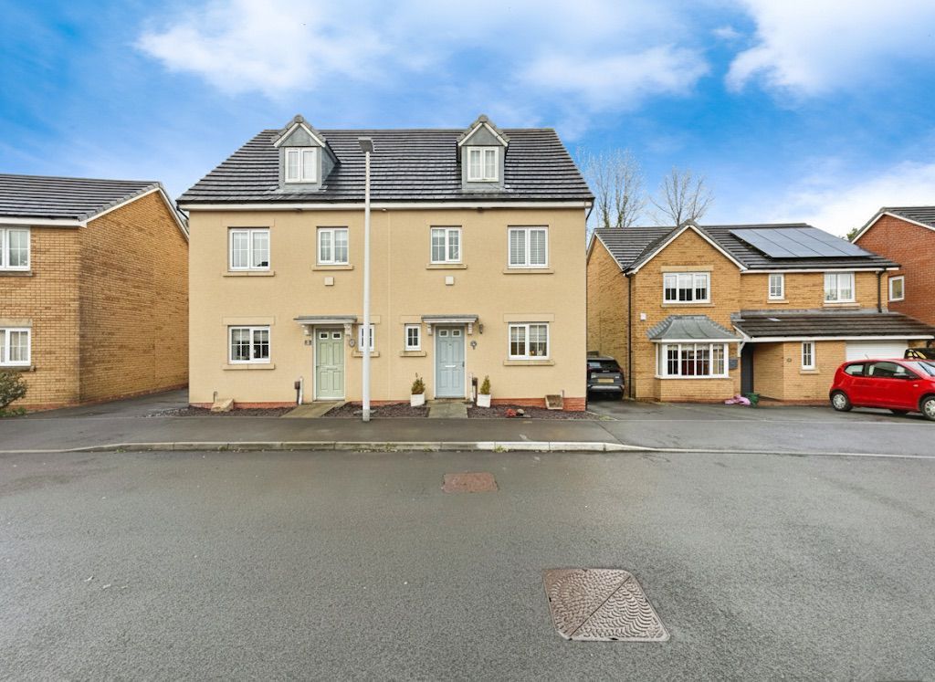 Property photo 1 of 32