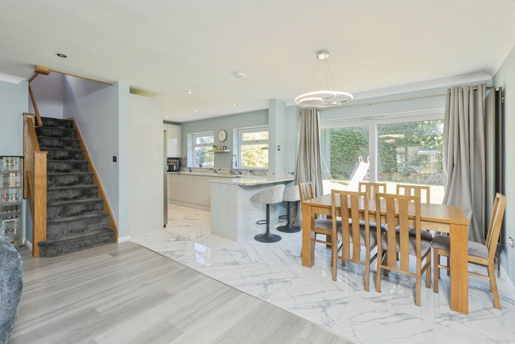 Property photo 3 of 20 Pbox-Img.Jpg