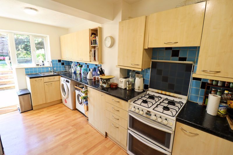Property photo 2 of 17 Kitchen
