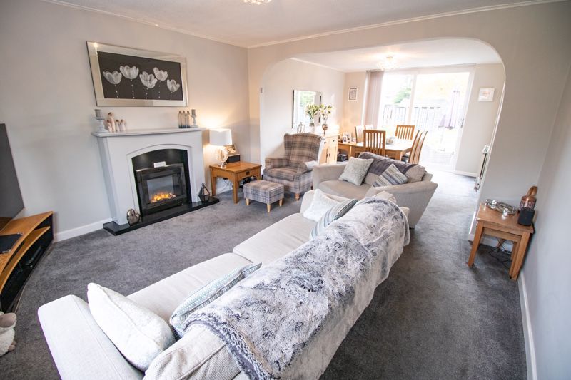 Property photo 2 of 20 Lounge