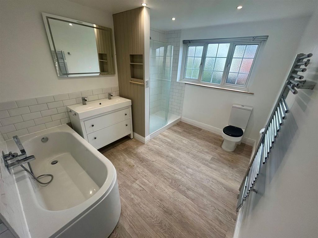 Property photo 3 of 12 Bathroom 2.Jpg