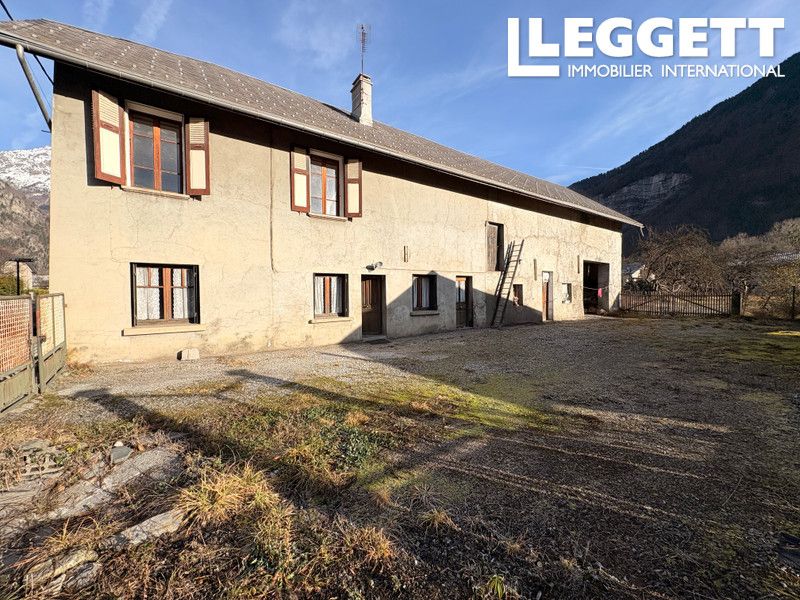 Property photo 2 of 9