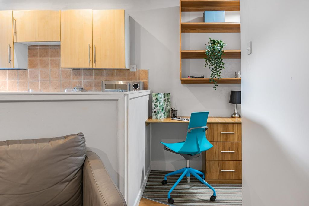 Property photo 3 of 9 Property Photo