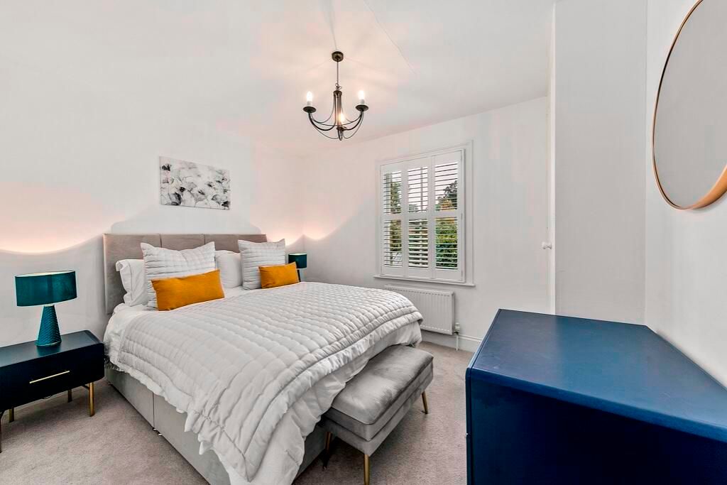 Property photo 1 of 2