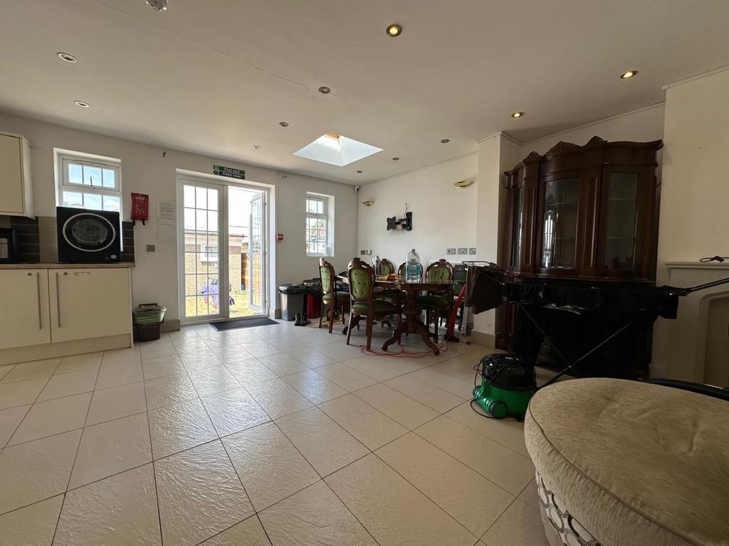 Property photo 1 of 16 Whatsapp Image 2025-06-27 At 14.02.58 (1).Jpeg